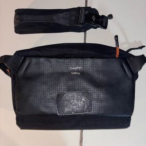 Bellroy x Carryology Chimera Sling – Black – Limited Edition Collab